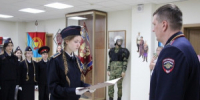 В торжественной обстановке юноши и девушки дали клятву уважать и защищать права и свободы человека и гражданина, соблюдать Конституцию Российской Федерации, достойно исполнять возложенные на них обязанности, а также воспитывать в себе высокие моральные и - НИА Самара