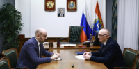 В ходе встречи Вячеслав Федорищев и Юрий Горяинов обсудили задачи по развитию района в 2026 году. - НИА Самара