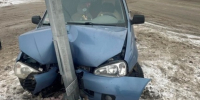 На Северном шоссе в Самаре Lada Kalina влетела в световую опору - ГТРК Самара