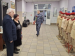 В преддверии Международного женского дня сотрудники Росгвардии поздравили директора самарского подшефного образовательного учреждения