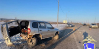 «Приора» врезалась в стоящую на обочине иномарку в Самарской области: двое пострадали - Самарская Газета