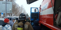 Демонстрация пожарной техники для школьников прошла в Приволжском районе - Центр по делам гражданской обороны, пожарной безопасности и чрезвычайным ситуациям