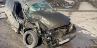 В Самаре госпитализированы два человека, в чью машину въехал КамАЗ - Волга Ньюс