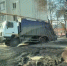 Видео: мусоровоз застрял на дороге возле Дома печати в Самаре 21 марта - Самарская Газета