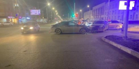 В Самаре после столкновения Opel и Mazda в больницу попала молодая женщина - Волга Ньюс