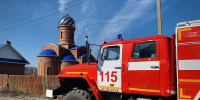 В преддверии празднования Светлого Христова Воскресенья представители пожарно-спасательного отряда № 44 проводят комплекс профилактических мероприятий - Центр по делам гражданской обороны, пожарной безопасности и чрезвычайным ситуациям