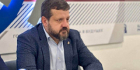 Депутат Государственной Думы от Самарской области Андрей Парфёнов лично представил документы в Региональный организационный комитет для участия в процедуре предварительного голосования партии «Единая Россия» - НИА Самара