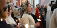 В ночь с субботы на воскресенье, с 11 на 12 апреля, православные христиане всего мира встретили праздник Пасхи. В Самаре торжественные богослужения, проходившие во всех храмах, посетили более 14 тысяч человек. - НИА Самара