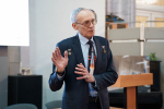 Космонавт Сергей Авдеев рассказал студентам о рекордах, быте и авариях на орбите