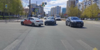 В Самаре водитель Mercedes  спровоцировал аварию, проехав на красный - ProGorodSamara.Ru
