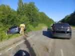 Двоих отвезли в больницу после столкновения Volkswagen и LADA в Самарской области
