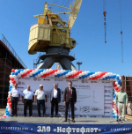 6 августа 2026 года на производственной площадке ЗАО «Нефтефлот» состоялась торжественная церемония закладки килей двух современных пассажирских судов проекта «МПКС-L».
