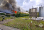 Появились фото и видео крупного пожара в магазине стройматериалов в Жигулевске
