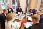 Губернатор Вячеслав Федорищев обсудил формирование и приоритетные расходы регионального бюджета на 2027 год с членами Правительства Самарской области и депутатами Самарской Губернской Думы.