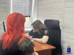 В Отрадном девушку задержали, когда она подняла наркотик с земли