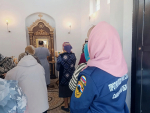 В честь иконы Божией Матери «Неопалимая Купина» продолжают проходить праздничные молебны — в них принимают участие территориальные специалисты противопожарной службы