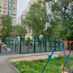 «Остров счастья и радости»: жители Октябрьского района продолжают преображать свой двор!